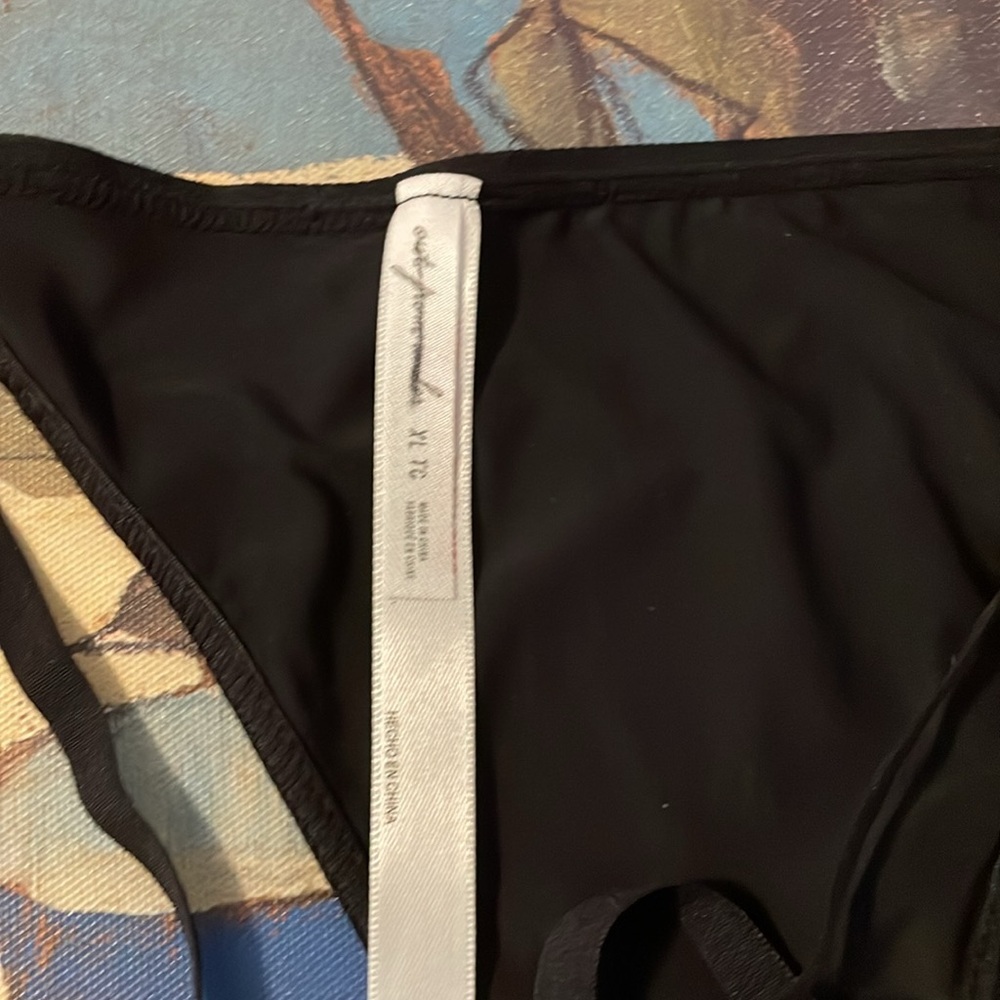 G String - Picture 3 of 3